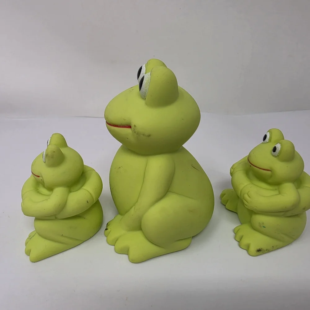 Vital Baby Rubber Frog Green Toys Lot of 3